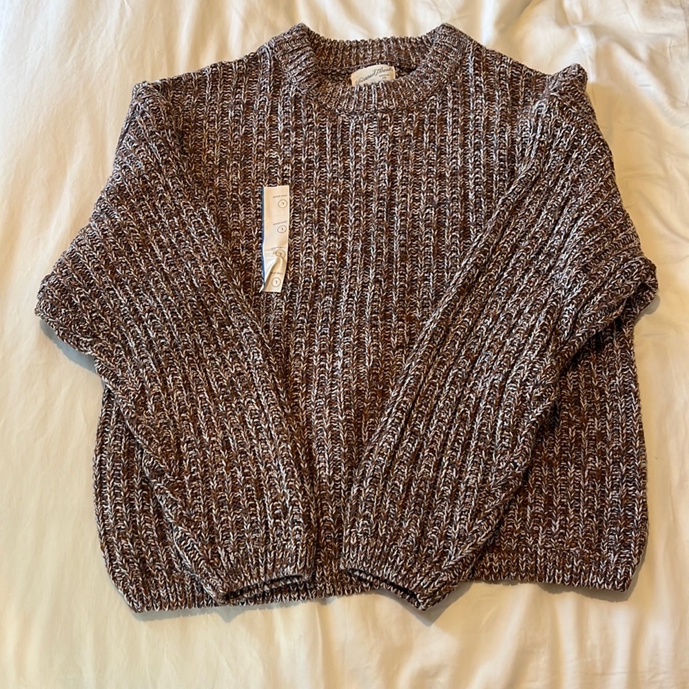 Universal Threads Sweater- size L- never worn